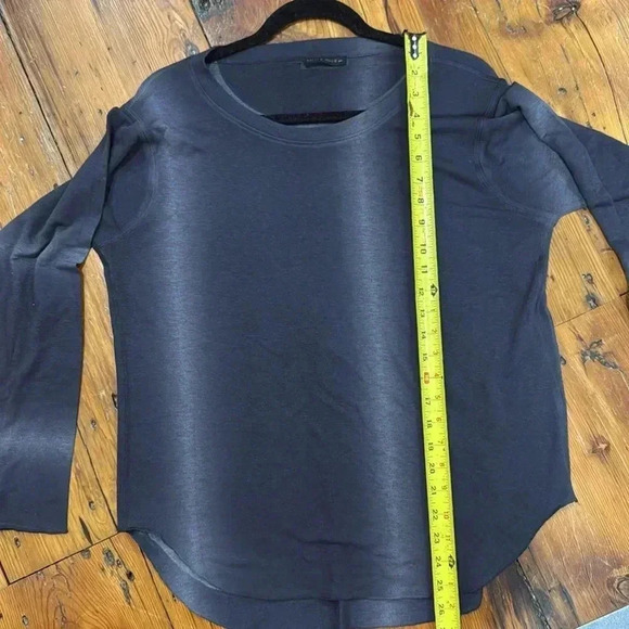 Nally & Millie USA Grey and light Grey Long Sleeve Top Size Large - Picture 5 of 5